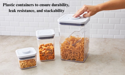  What are the design considerations for plastic containers to ensure durability, leak resistance, and stackability?