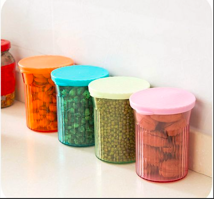 What role do plastic containers play in reducing food waste through extended shelf life and preservation?